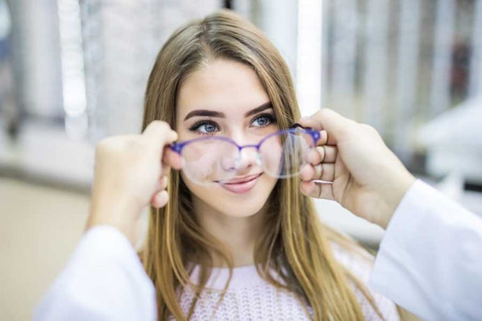 6 raisons de porter des lunettes pour écran (et où s'en procurer !)